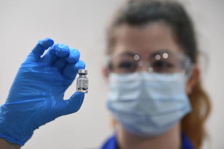 ثلثا خبراء الأمراض بالعالم يعتقدون أن تحورات كورونا ستؤدي لعدم فعالية اللقاحات خلال عام