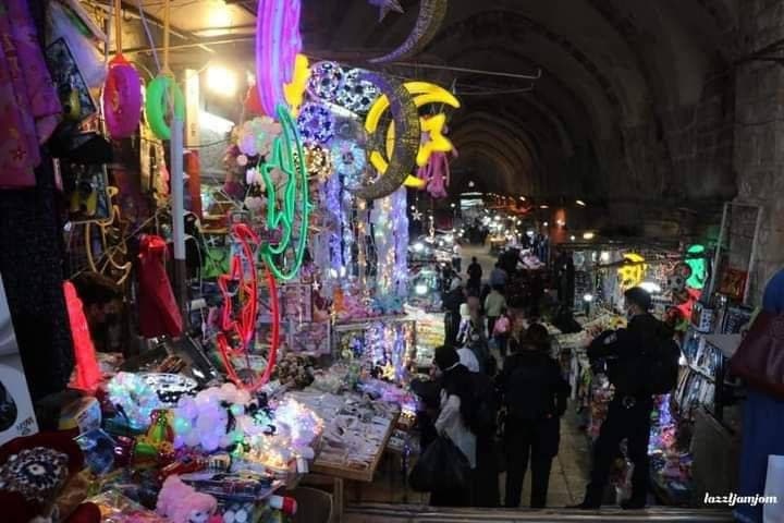 في اليوم الأول &quot;يلا على البلد&quot;.. حملة استدعاءات ومخالفات لتجار البلدة القديمة
