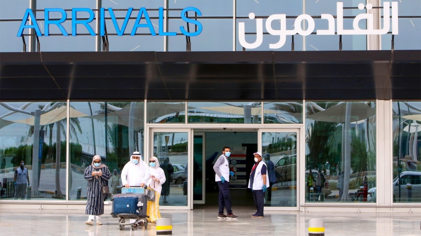  الكويت تمنع مواطنيها غير المطعمين من السفر