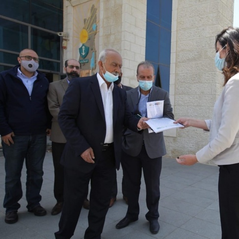 مؤسسات المجتمع المدني تسلم مكتب المفوض السامي مذكرة بشأن حق الفلسطينيين بالانتخابات في القدس