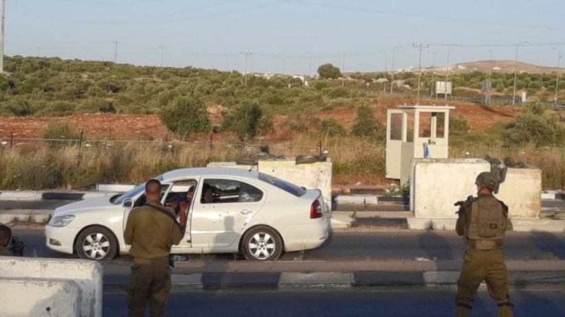 الاحتلال يغلق حاجز زعترة وطريق حوارة جنوب نابلس