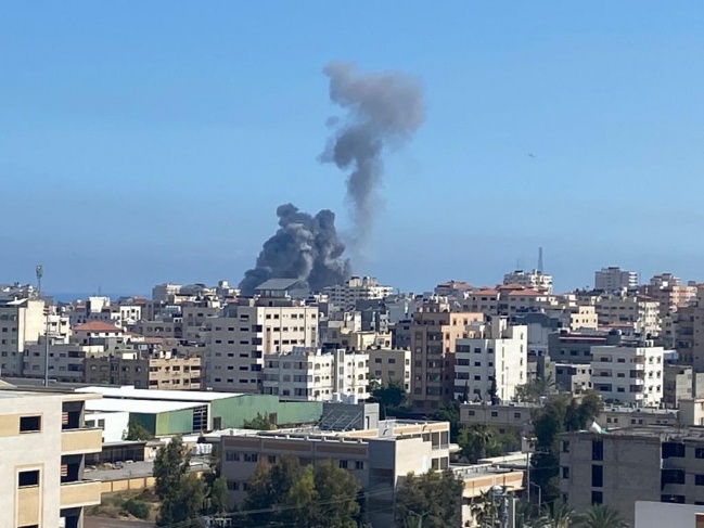 141 شهيدا منذ بداية العدوان- الطائرات تواصل قصف منازل المدنيين بقطاع غزة