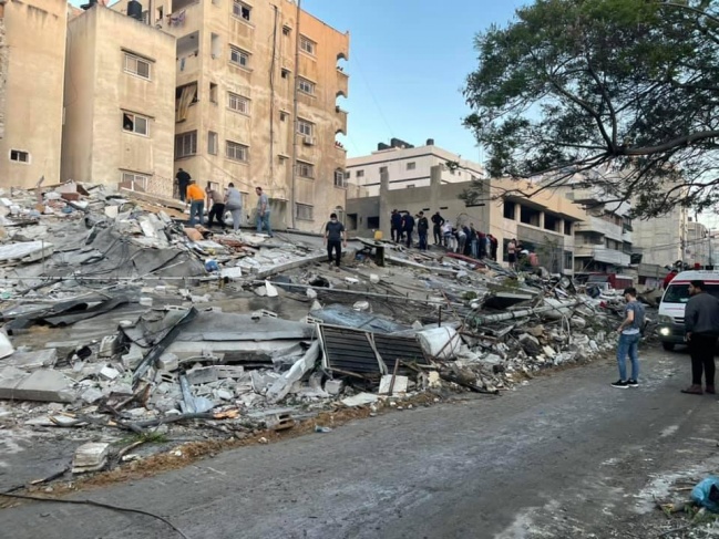 19 شهيدا في تجدد العدوان على غزة وقصف منازل ومكاتب قادة في حماس