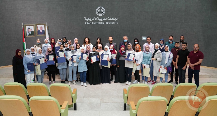 الجامعة العربية الأمريكية تنظم ورشتا عمل لطلبة المدارس حول القصص المصورة والكتابة الإبداعية