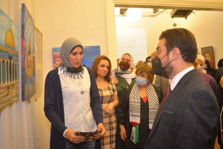 القاهرة: افتتاح المعرض الفني &quot;فلسطين في القلب &quot;  