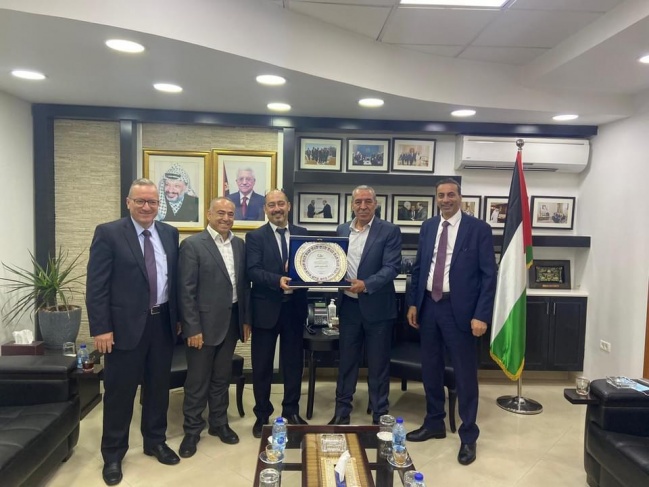 وزير الشؤون المدنية يلتقي ملتقى رجال الاعمال الفلسطيني