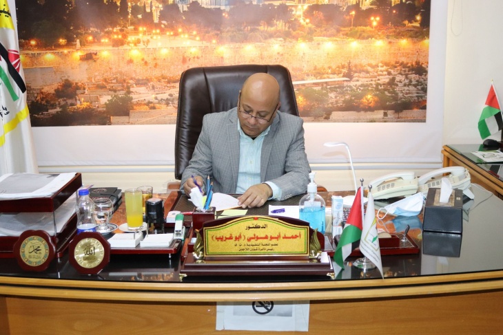 أبو هولي يبحث مع الأمين العام المساعد للجامعة العربية مستجدات الأزمة المالية للأونروا
