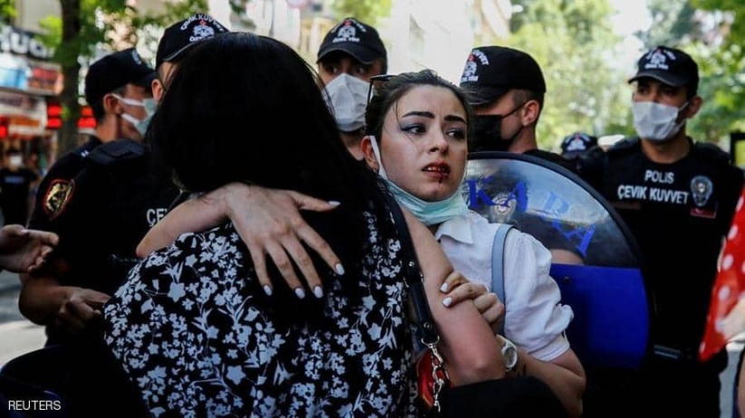 تركيا تثير غضب النساء..تراجع عن اتفاقية لمنع العنف ضد المرأة