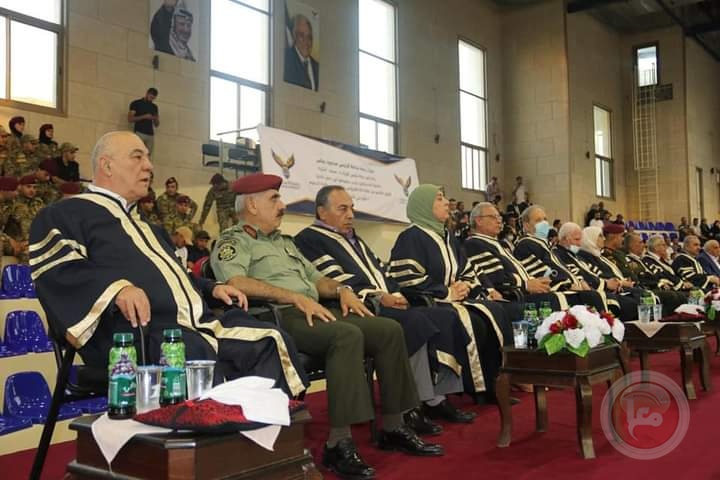 جامعة الاستقلال تحتفل بتخريج فوج &quot;حي الشيخ جراح&quot;