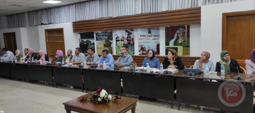 التربية تكثف اللقاءات التحضيرية لدراسة بيزا