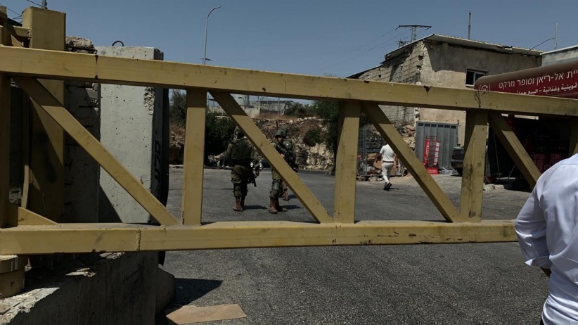 الاحتلال يغلق مدخل بلدة نعلين 