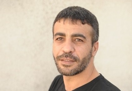 الأسير ناصر أبو حميد في غيبوبة لليوم الثامن على التوالي