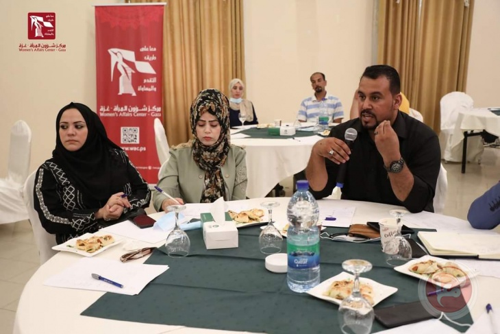 مركز شؤون المرأة ينفذ جلسة حوارية حول تداعيات تأجيل إعادة الإعمار في قطاع غزة