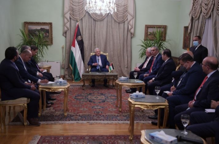 البرلمان العربي يثمن مخرجات القمة الثلاثية الفلسطينية المصرية الأردنية