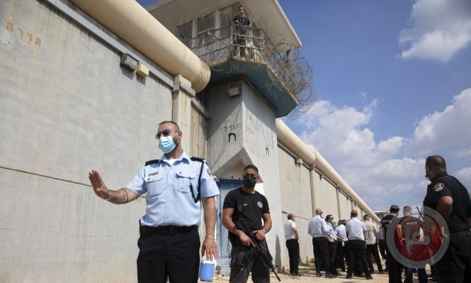 فشل وإخفاق.. بينيت ينتقد بشدة مصلحة السجون الإسرائيلية