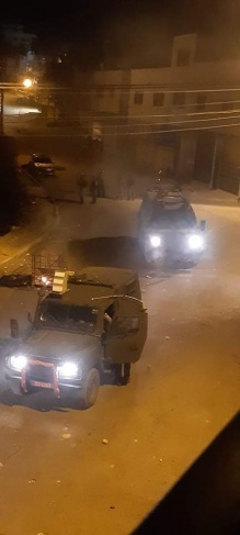 اصابة العشرات بالاختناق خلال مواجهات مع الاحتلال في بيت أمر