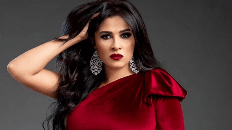 الفنانة ياسمين عبد العزيز توجه رسالة لجمهورها