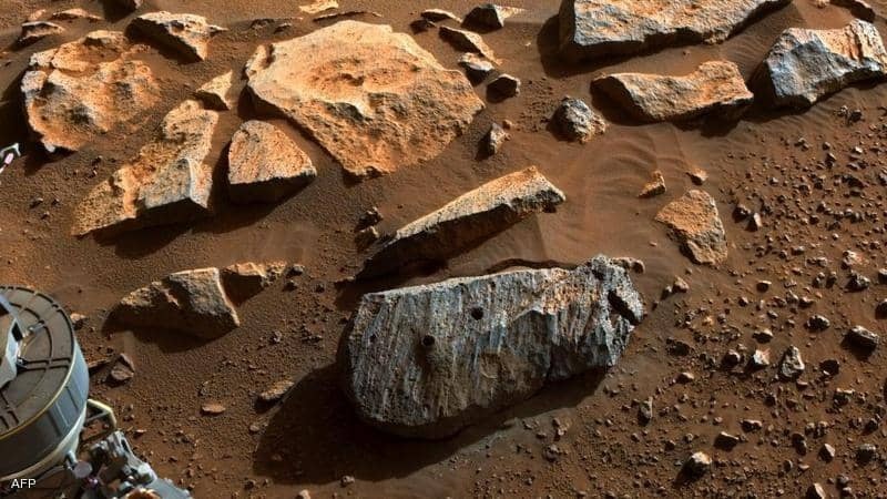 فعلها الروبوت.. استخراج صخرة من المريخ قد تشير لوجود &quot;حياة&quot;