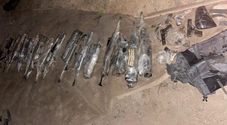 جيش الاحتلال يعلن احباط تهريب 23 قطعة سلاح من الأردن