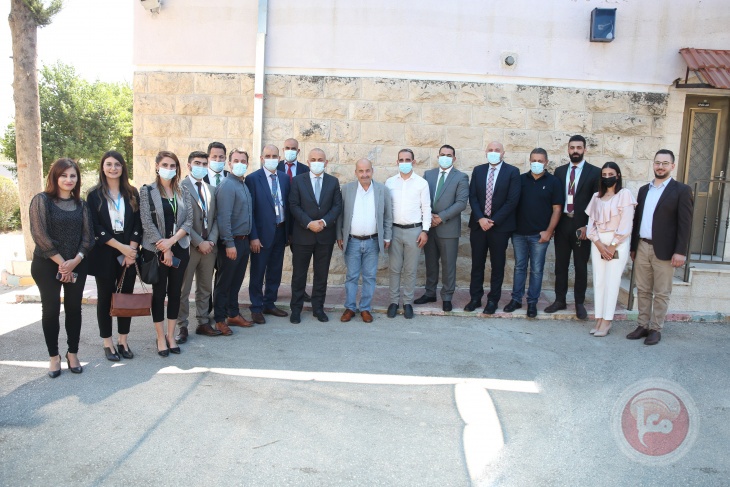 الاتصالات توقع اتفاقية لتقديم منح دراسية لطلبة قرى الأطفال لعام 2021