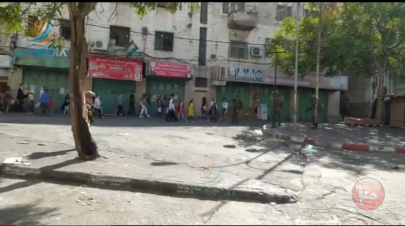 فيديو: الاحتلال يغلق وسط الخليل بسبب عيد &quot;العرش&quot;