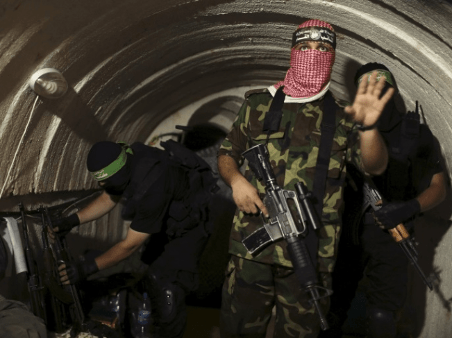 ضباط إسرائيليون يقرون بفشل خطة القضاء على أنفاق حماس خلال المواجهة الأخيرة بغزة