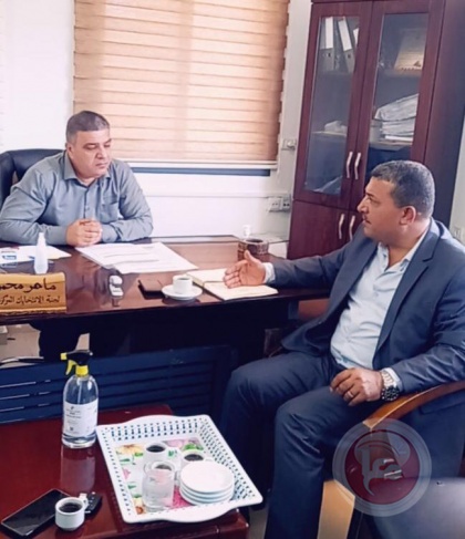 مدير دائرة سلفيت الانتخابية يستقبل مدير الحكم المحلي