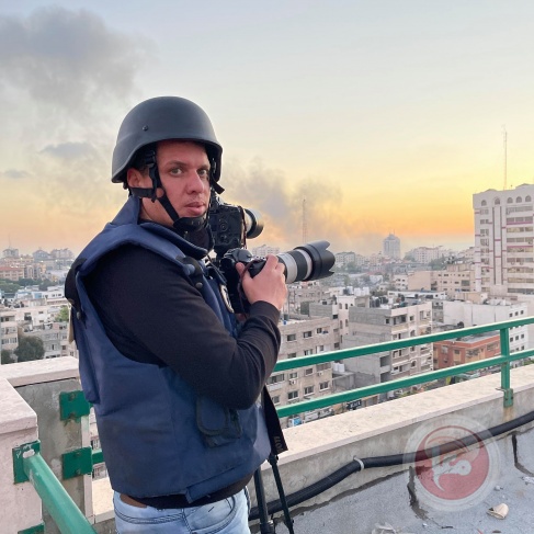 مصور من غزة يفوز بجائزة أفضل مصور حربي