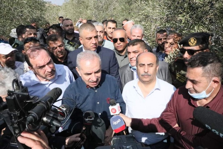 اطلاق موسم قطف الزيتون في محافظة سلفيت