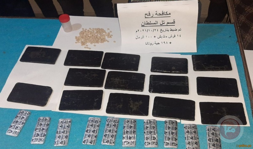 مكافحة المخدرات تضبط 18فرش حشيش و 300 حبة مخدرة