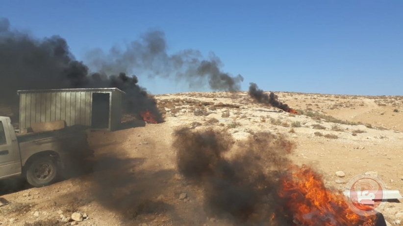 الاحتلال يجرف طريقا وخط مياه ويهدم خيمة تضامن في مسافر يطا