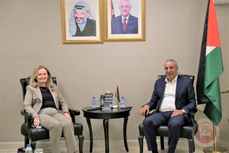 الشيخ يستقبل القنصل البريطاني العام ويبحث سبل التعاون المشترك
