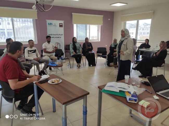 مركز المرأة للارشاد القانوني والاجتماعي يبني شراكة مع مؤسسة شبابية في قرية دار صلاح