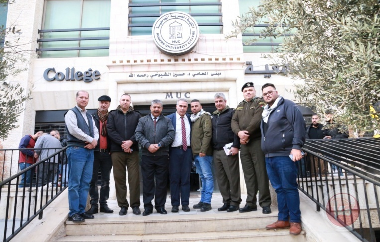 رئيس مجلس أمناء الكلية العصرية الجامعية  يستقبل مدير التوجيه السياسي 