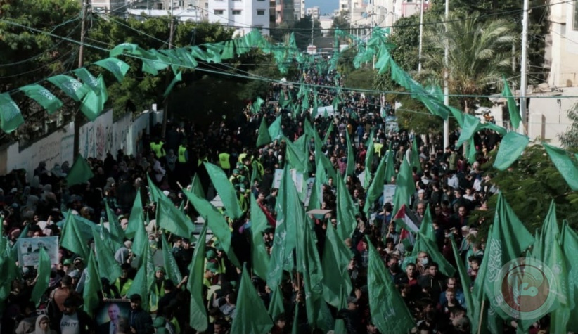 حماس تحيي انطلاقتها بمسيرات جماهيرية حاشدة بغزة والشمال
