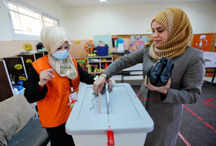 فصائل المنظمة تبدأ حراكا لمقاربة تسمح باجراء الانتخابات في غزة