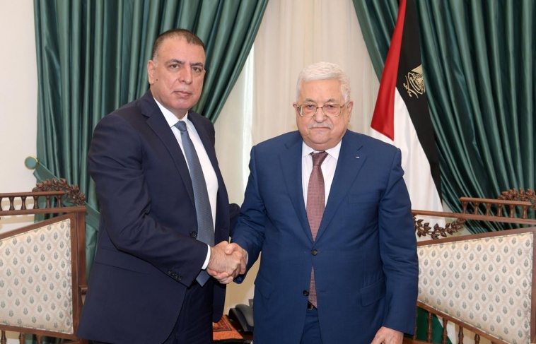 الرئيس يطلع وزير الداخلية الأردني على اخر التطورات الفلسطينية 