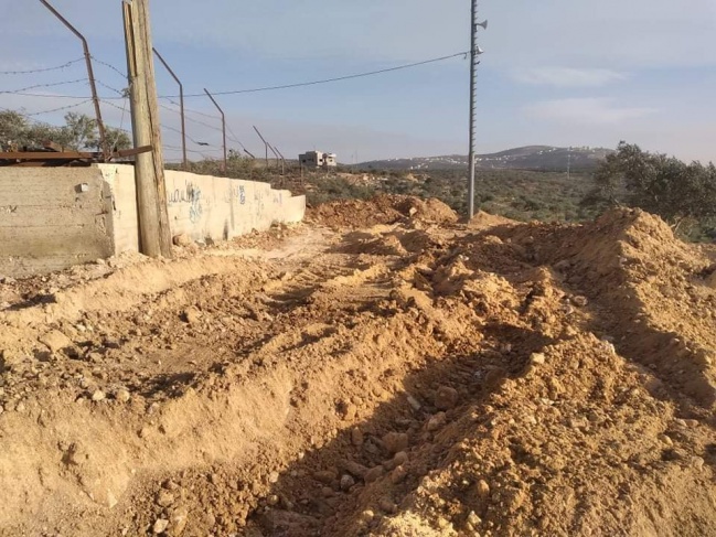 الاحتلال يجرف ويغلق الطرق المؤدية إلى جبل صبيح