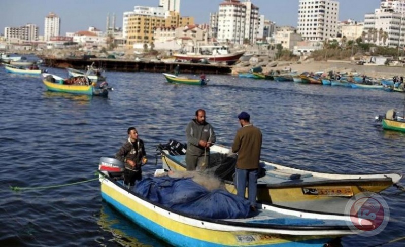 زوارق الاحتلال تستهدف الصيادين ببحر رفح