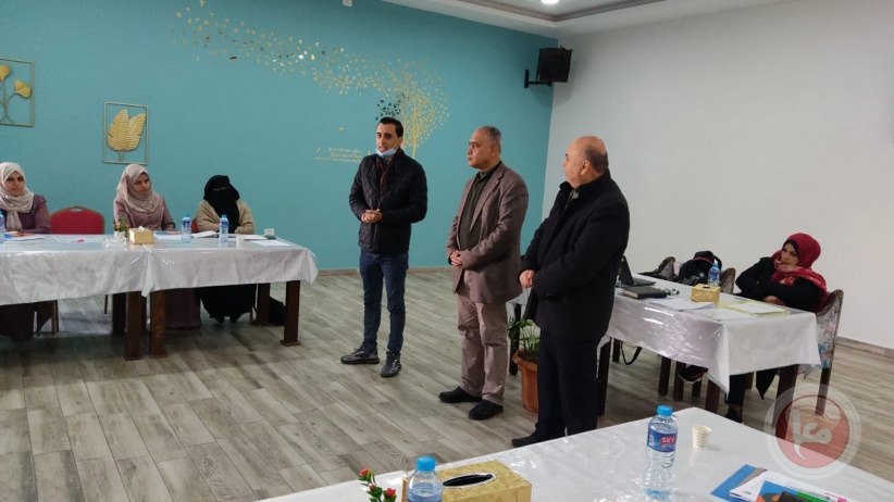  المركز الفلسطيني يفتتح دورة لأعضاء مجالس أولياء أمور الطلبة بمدراس الأونروا بالوسطى 