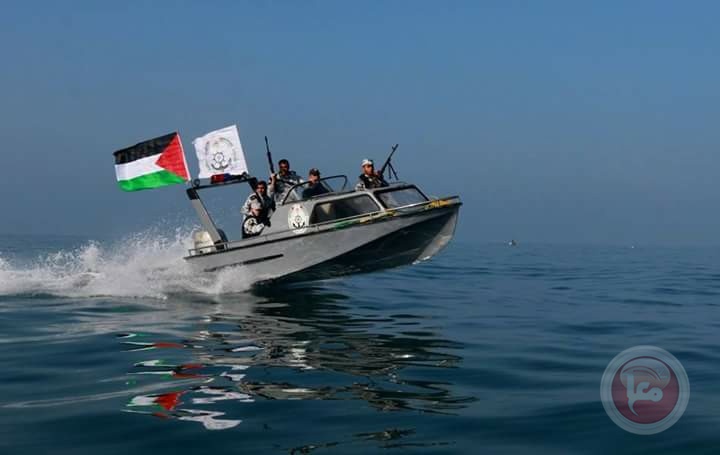 زوارق الاحتلال تطارد قوارب الصيادين  ببحر رفح