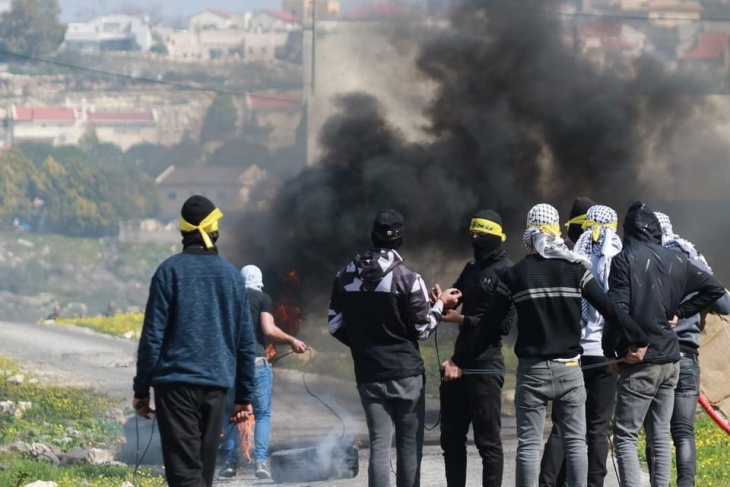 اصابة طفل برصاص الاحتلال والعشرات بالاختناق خلال قمع مسيرة كفر قدوم 