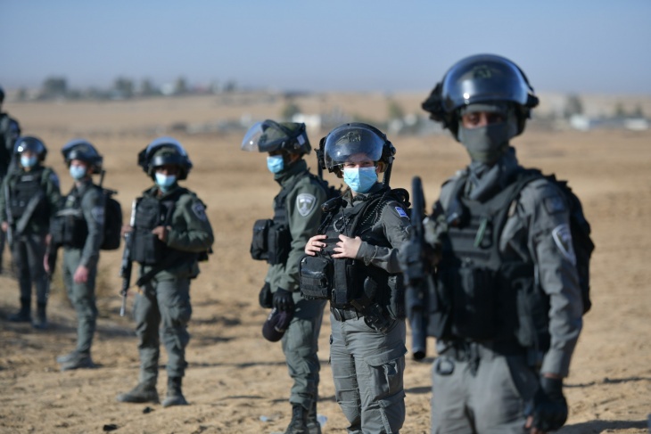 المفتش العام لشرطة الاحتلال يدعم قتل الشبان الثلاثة