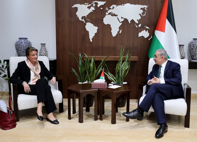 رئيس الوزراء يستقبل وزيرة الدولة السويسرية للتعليم والبحث العلمي والريادة