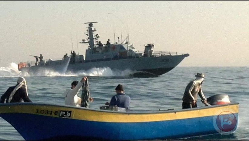 انقطاع التواصل مع قارب صيد يقل اثنين من الصيادين