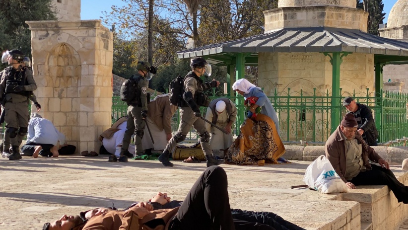 المبادرة: الاحتلال ارتكب جريمة وحشية خطيرة في المسجد الأقصى