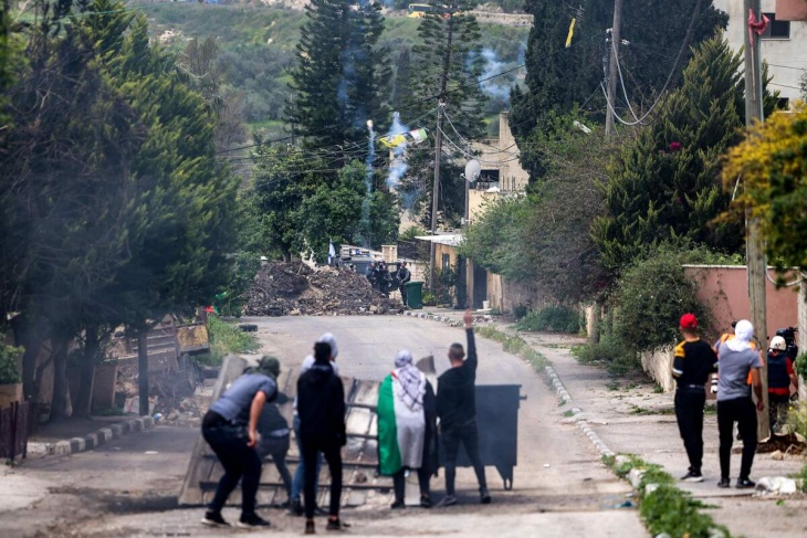 Suffocation injuries during the occupation's storming of Cyrenaica, northwest of Nablus