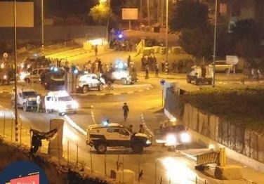 مستوطنون يهاجمون السيارات الفلسطينية شرق وغرب الخليل