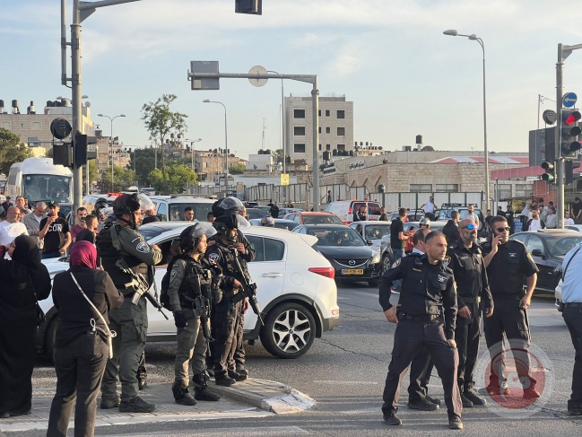 اعتقالات وقمع مسيرة في بيت حنينا منددة باغتيال الشهيدة شيرين ابو عاقلة