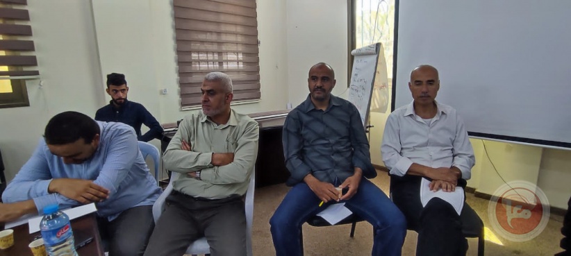 ممثلو أهالي البريج يطالبون بإيقاف عمل محطة المعالجة شرق المخيم 